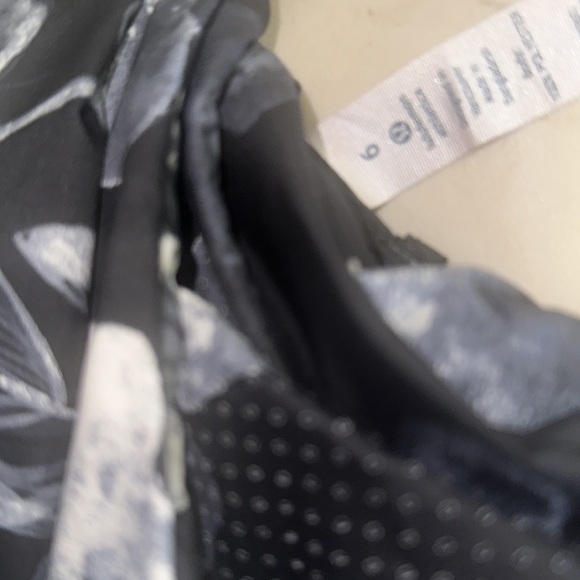 COPY - Lululemon windbreaker - Picture 5 of 5